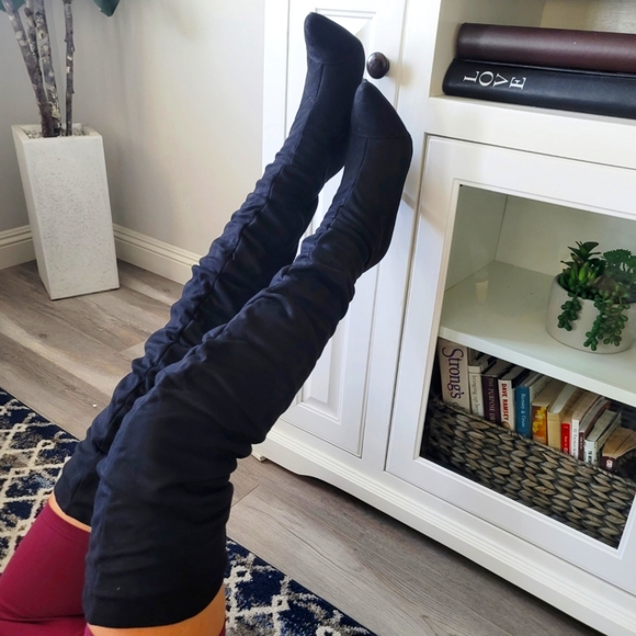 Slouchy black Boots Over Knee - Picture 5 of 7